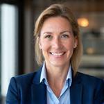 Portrait von Dr. Lena Schmidt, ehemalige CFO eines DAX-Unternehmens